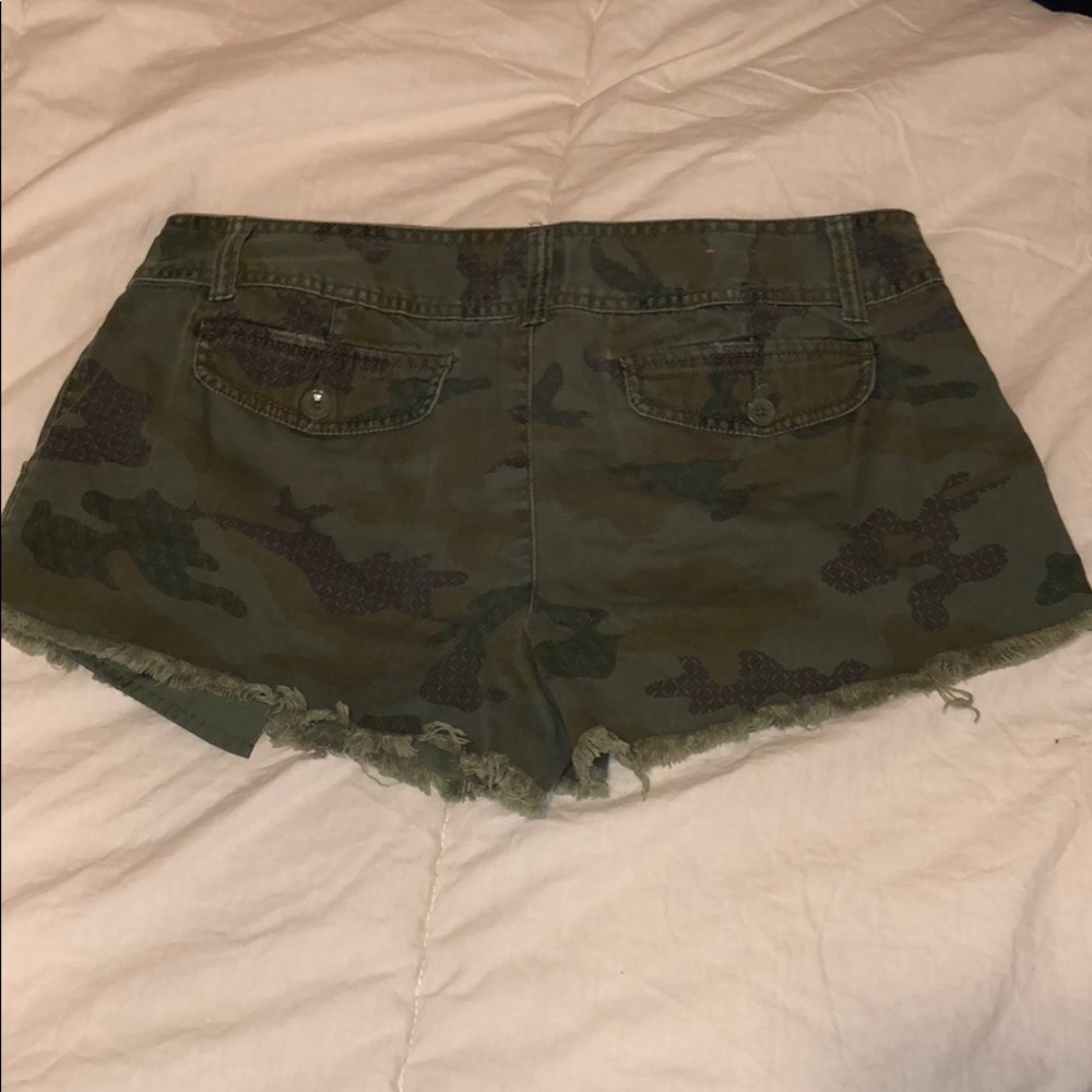 Short - Picture 2 of 3